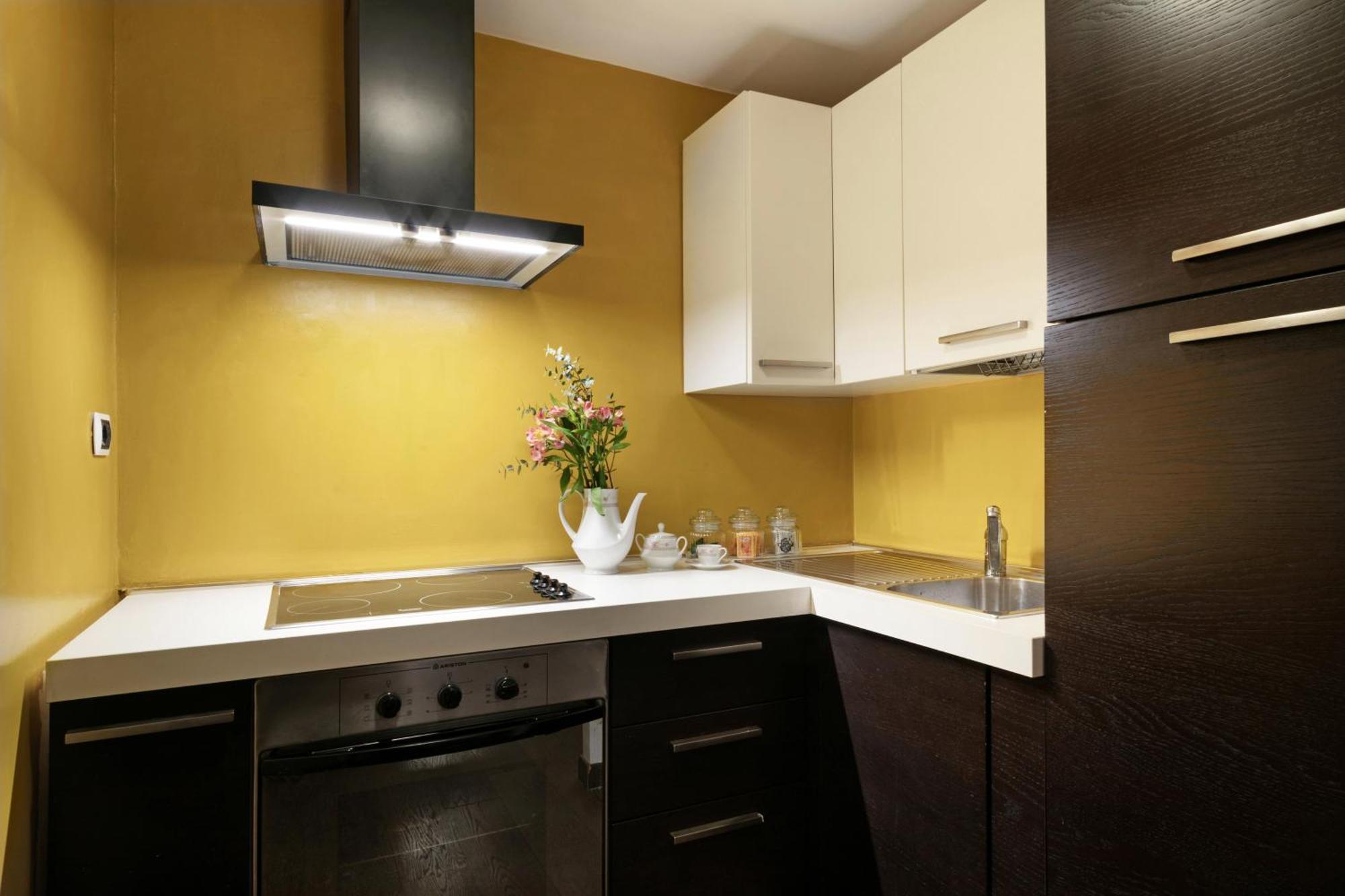 Vakantiehuis Trasteverehome - Artists Loft With Private Parking In Trastevere *