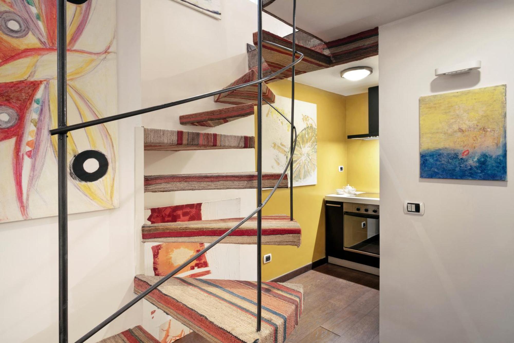 Hébergement de vacances Trasteverehome - Artists Loft With Private Parking In Trastevere