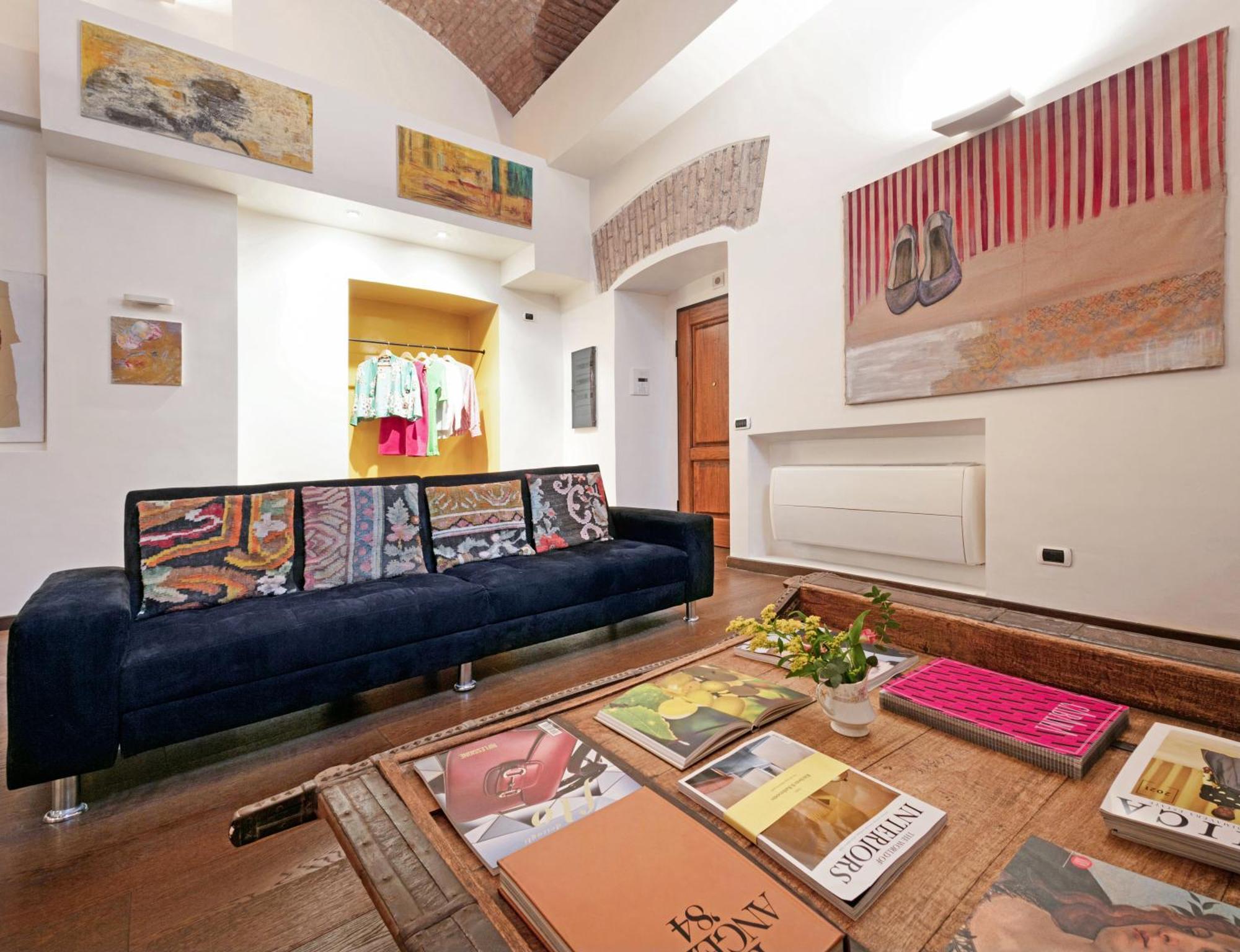 Trasteverehome - Artists Loft With Private Parking In Trastevere Vakantiehuis Rome