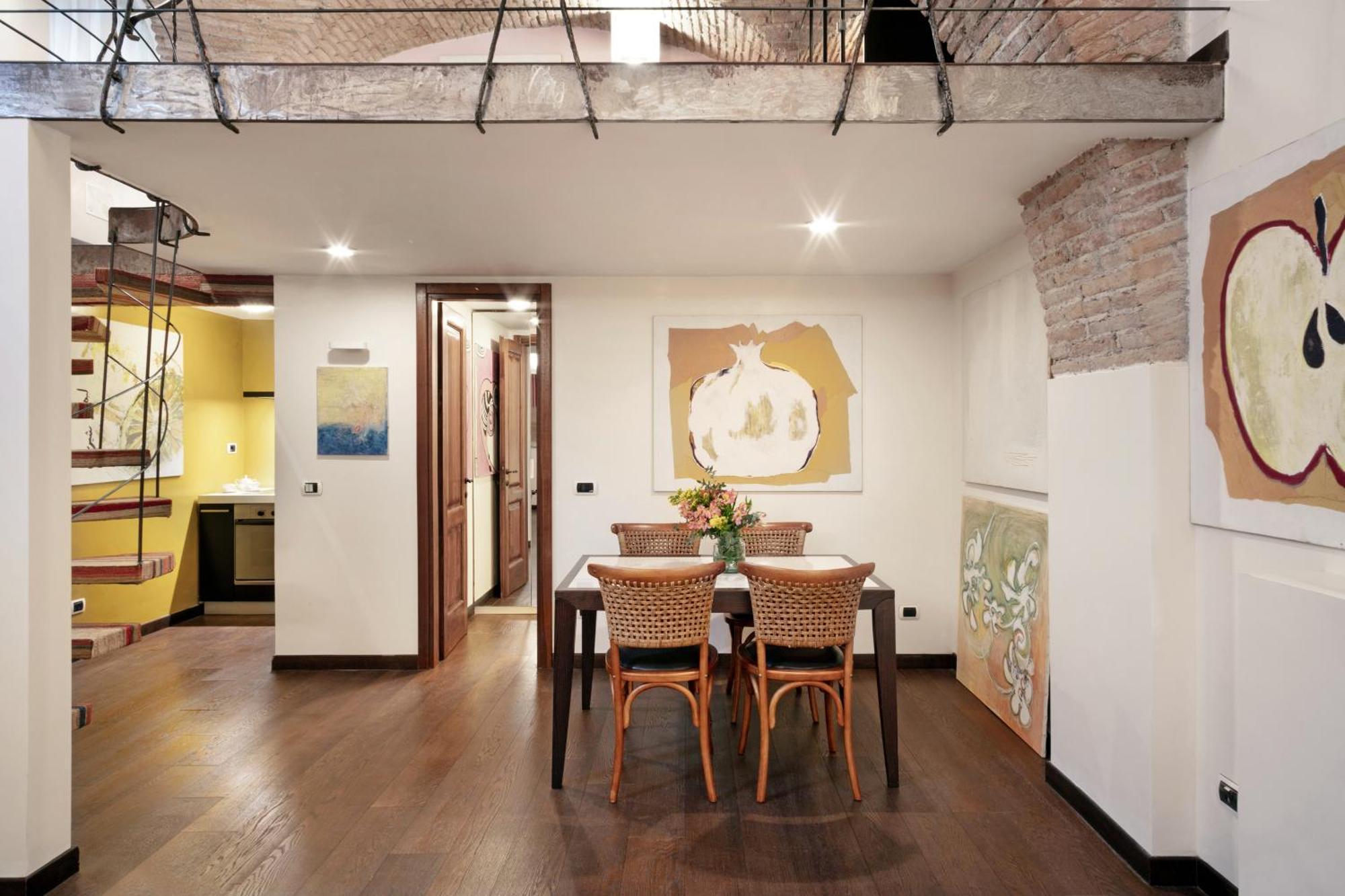 Vakantiehuis Trasteverehome - Artists Loft With Private Parking In Trastevere