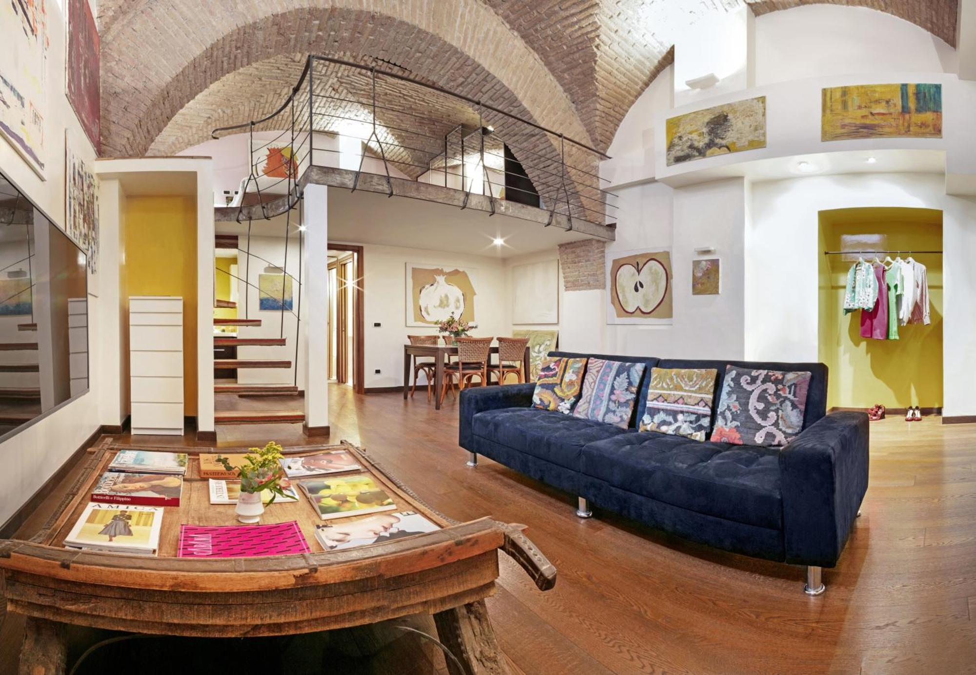 Vakantiehuis Trasteverehome - Artists Loft With Private Parking In Trastevere