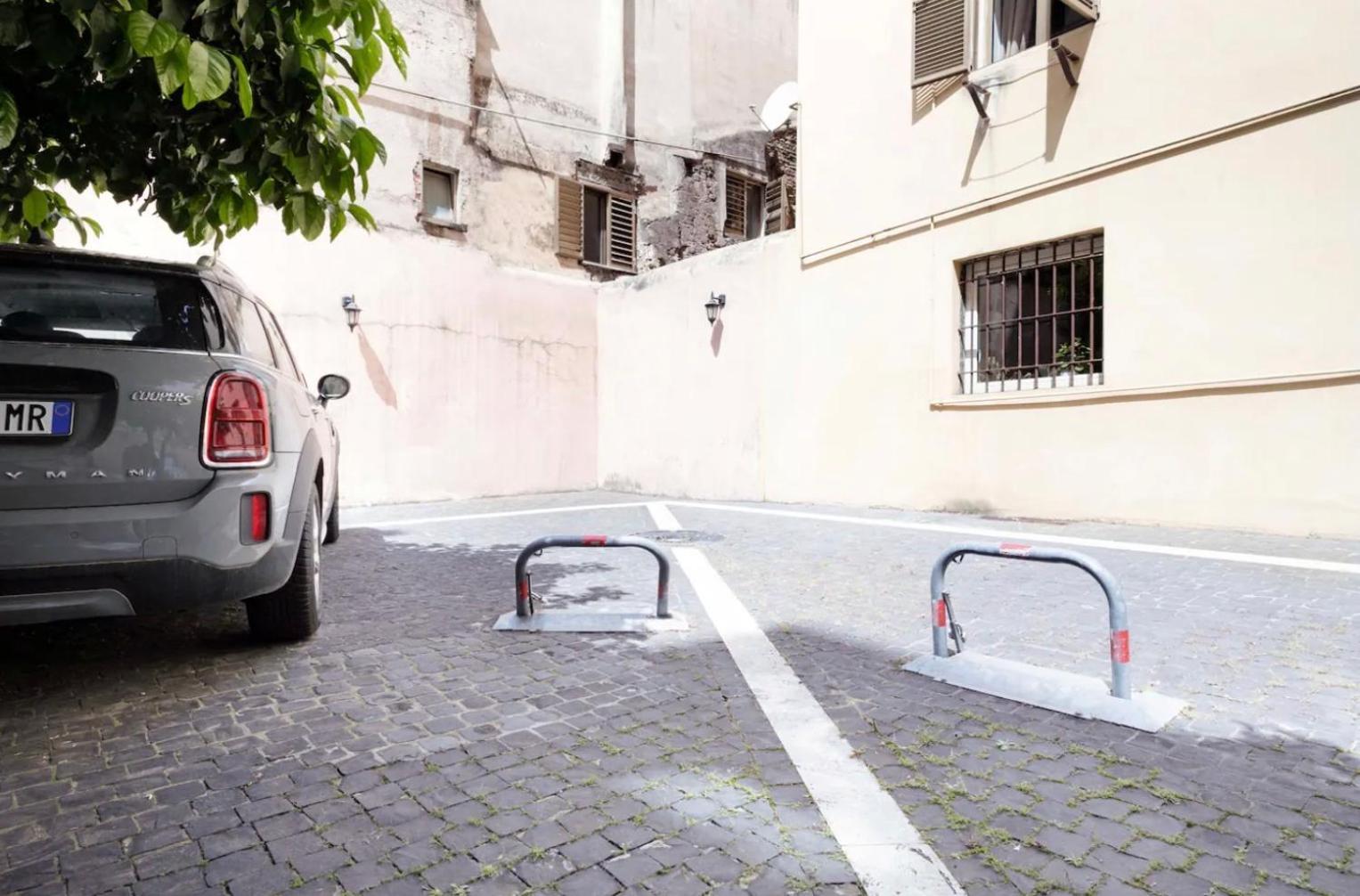 Trasteverehome - Artists Loft With Private Parking In Trastevere Hébergement de vacances
